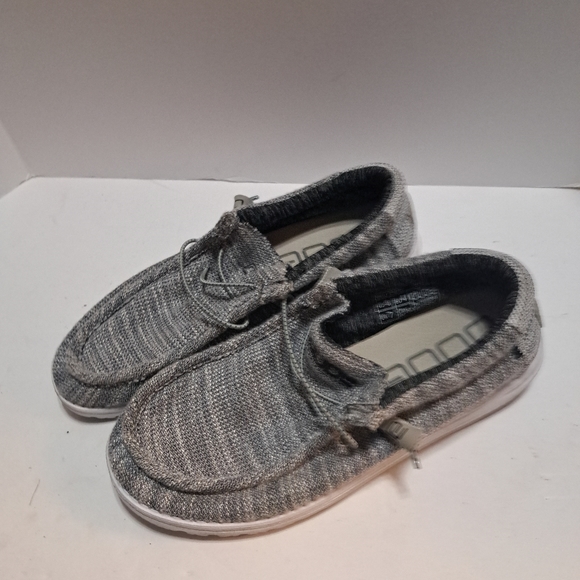 Hey Dude Mens Wally B Sox Grey Classic Loafer Size 8 Gently Used - Picture 2 of 3